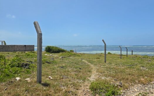 Prime Oceanfront Plot for Sale in Watamu — Half Acre, Freehold, KSh 19M