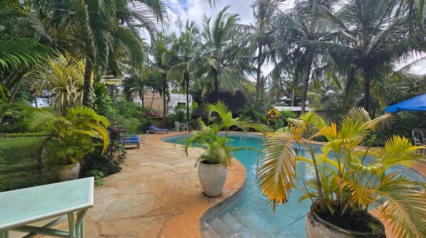 3 bedroom villa for sale in Diani with swimming pool and landscaped garden
