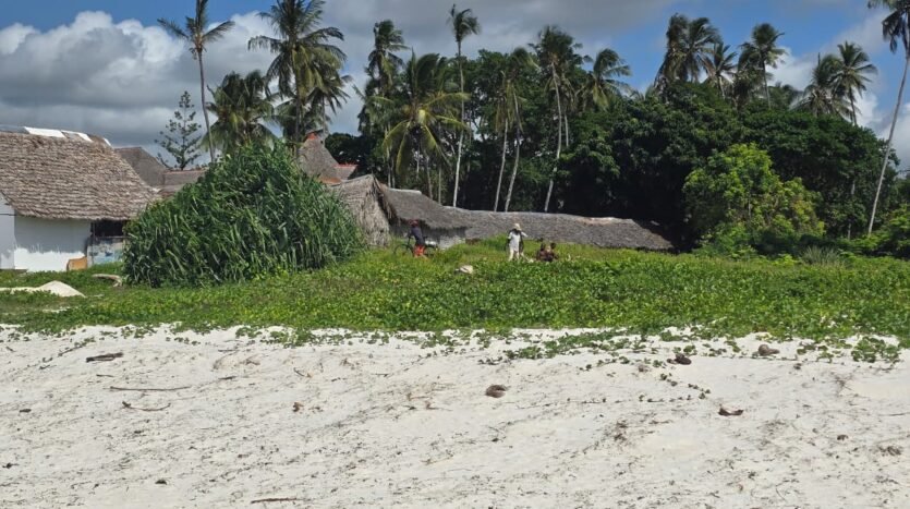 beachfront land for sale in Nyali with 140 metres of white sand frontage