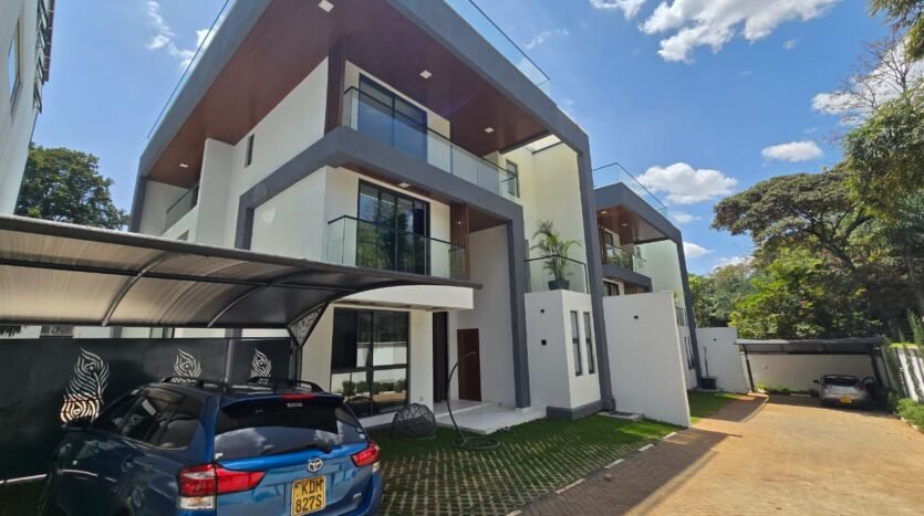 6 bedroom villa in Lavington with private swimming pool and garden