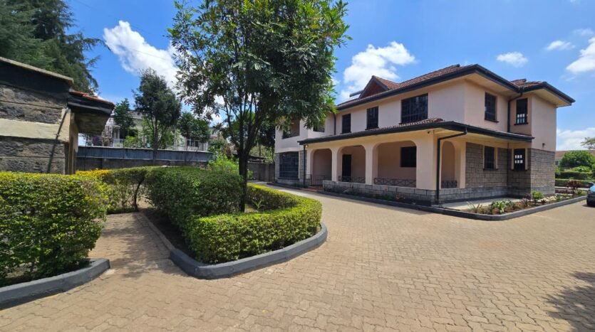 5 bedroom house for rent in Karen near Waterfront Mall