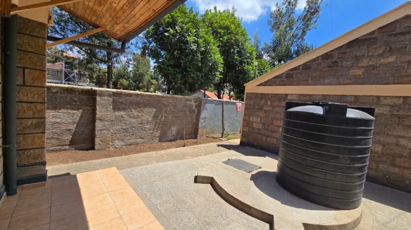 5 bedroom house for rent in Karen near Waterfront Mall