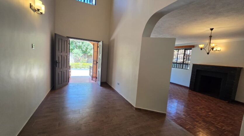 5 bedroom house for rent in Karen near Waterfront Mall