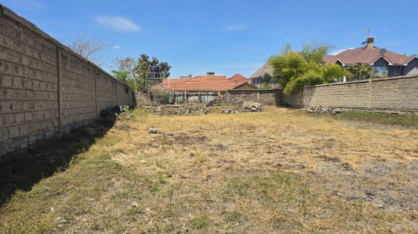 quarter acre plot for sale in Syokimau within a gated estate