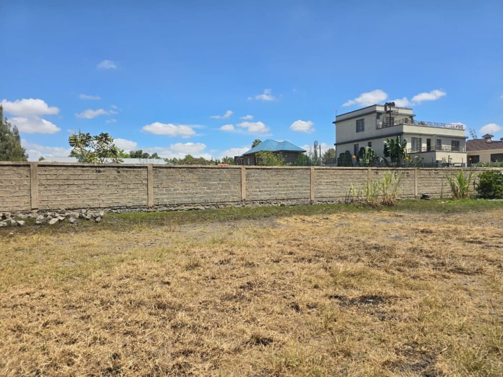 quarter acre plot for sale in Syokimau within a gated estate