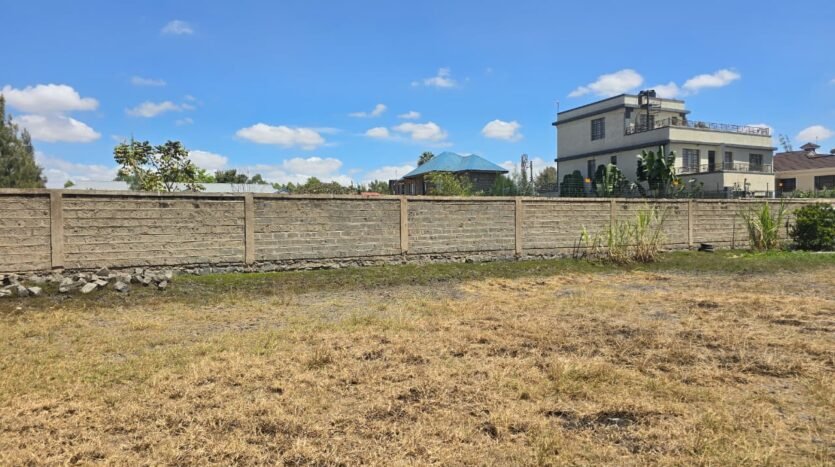 quarter acre plot for sale in Syokimau within a gated estate