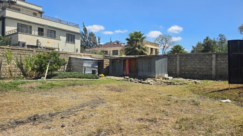 quarter acre plot for sale in Syokimau within a gated estate