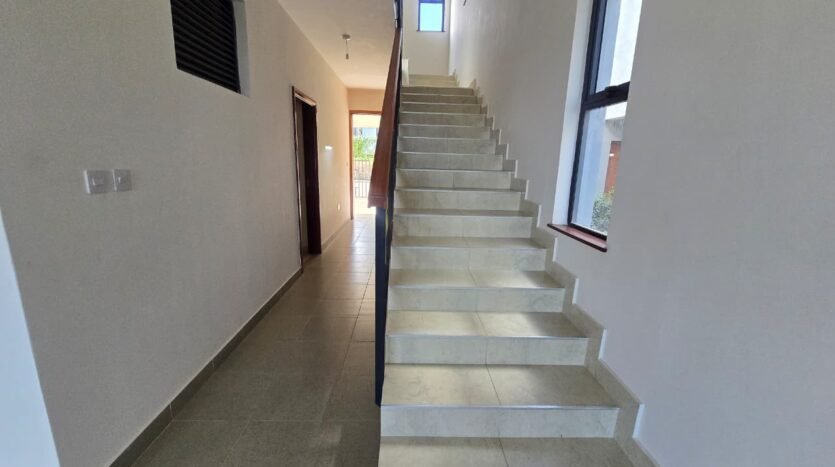 4 bedroom gated villa near Nairobi National Park with private garden