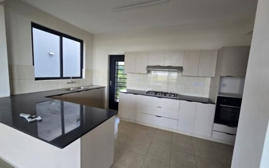 Luxury 4 Bedroom Gated Villa Near Nairobi National Park — 302.9 m², KSh 30M