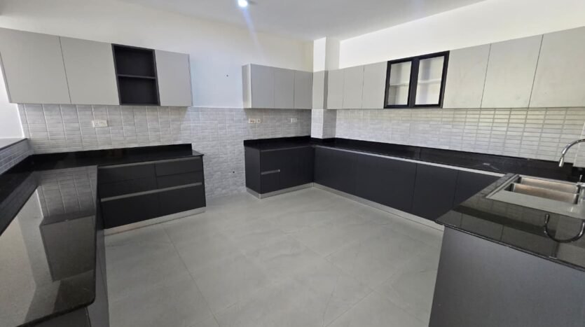 beachfront apartment in Nyali at Cloud Nine with direct beach access