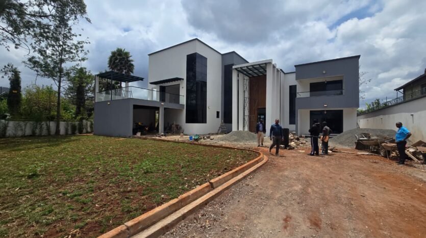 5 bedroom villa in Karen Plains with private swimming pool