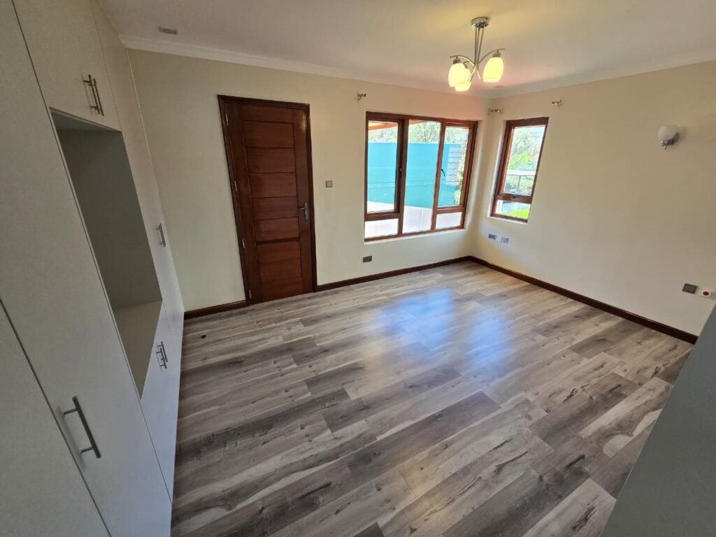 5 bedroom house for rent in Karen Bogani with landscaped garden