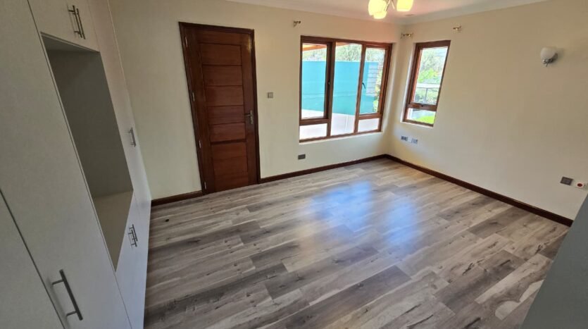 5 bedroom house for rent in Karen Bogani with landscaped garden