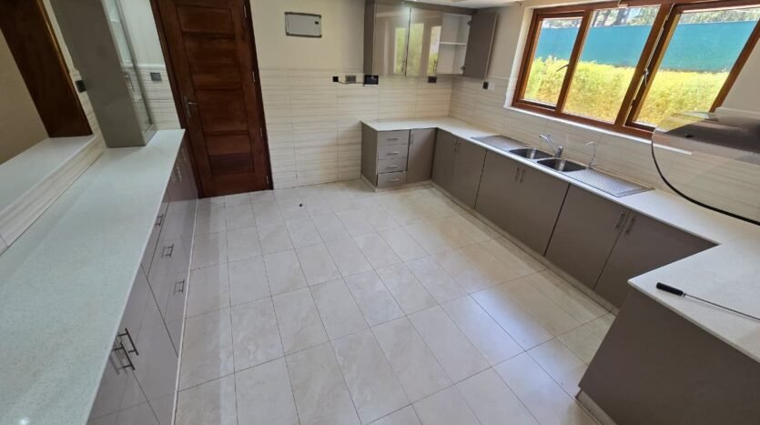 5 bedroom house for rent in Karen Bogani with landscaped garden