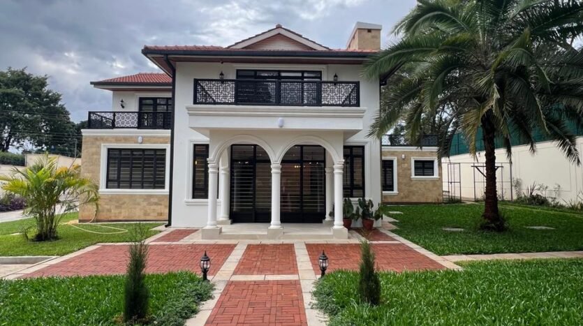 7 bedroom villa in Old Runda with private garden and gazebo